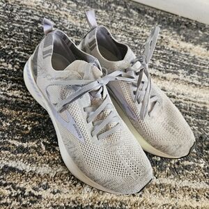 Brooks Gray Knit Sneakers